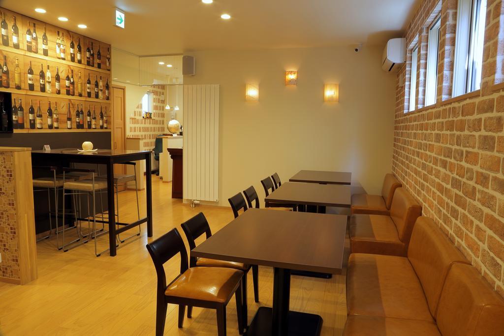 Ocho Guest House Sapporo Buitenkant foto