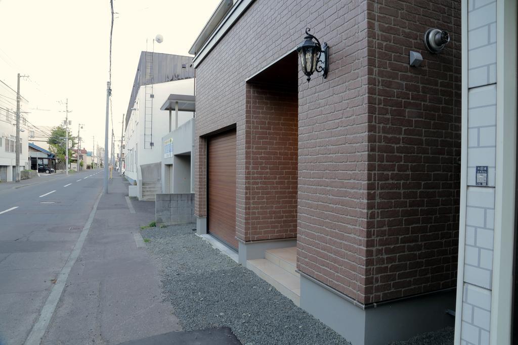 Ocho Guest House Sapporo Buitenkant foto